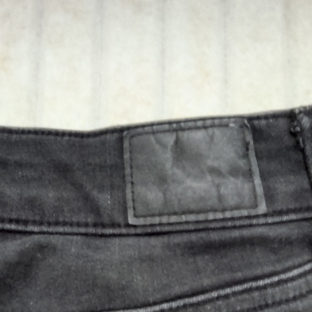 American Eagle Outfiter Blk Distresed  Edgy Festil Y2K cut off denim shorts -sz2 - Picture 8 of 10